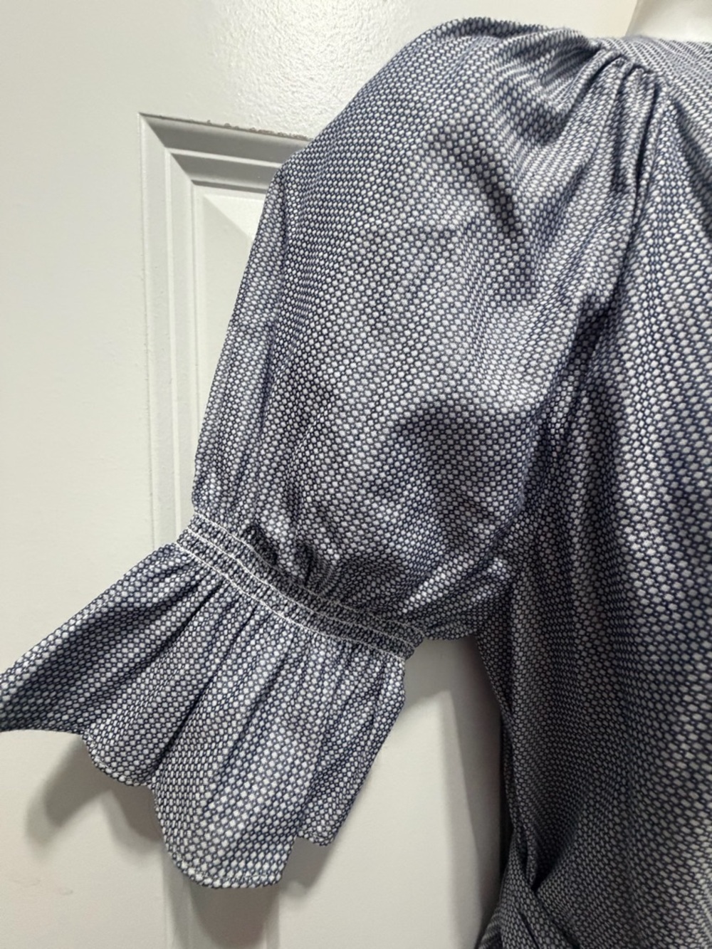 Navy Button-Front Midi daisy Dress with Tie Waist size XS - Picture 6 of 7